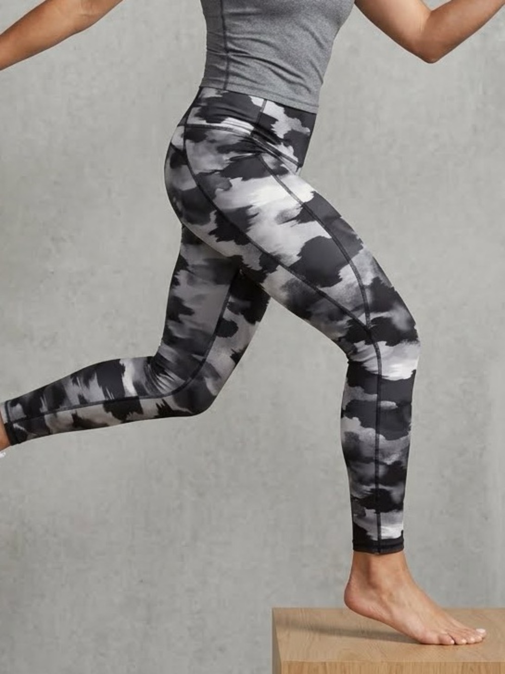 Reebok Camo High-Rise Leggings - Gray